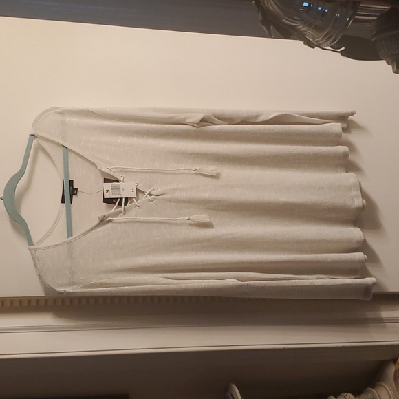 Embossed Juniors Top - Picture 1 of 5